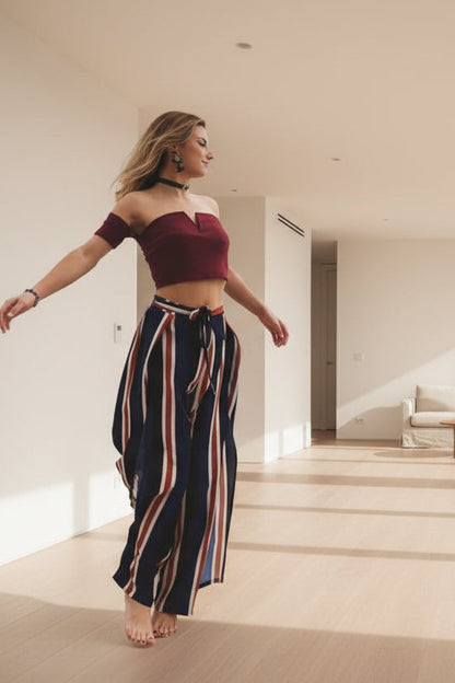 Pantalon Large Fluide à Rayures – Coupe Palazzo avec Fentes Latérales