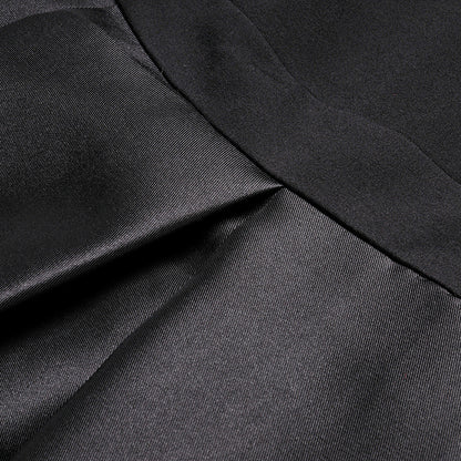 Robe Noire Légère & Élégante